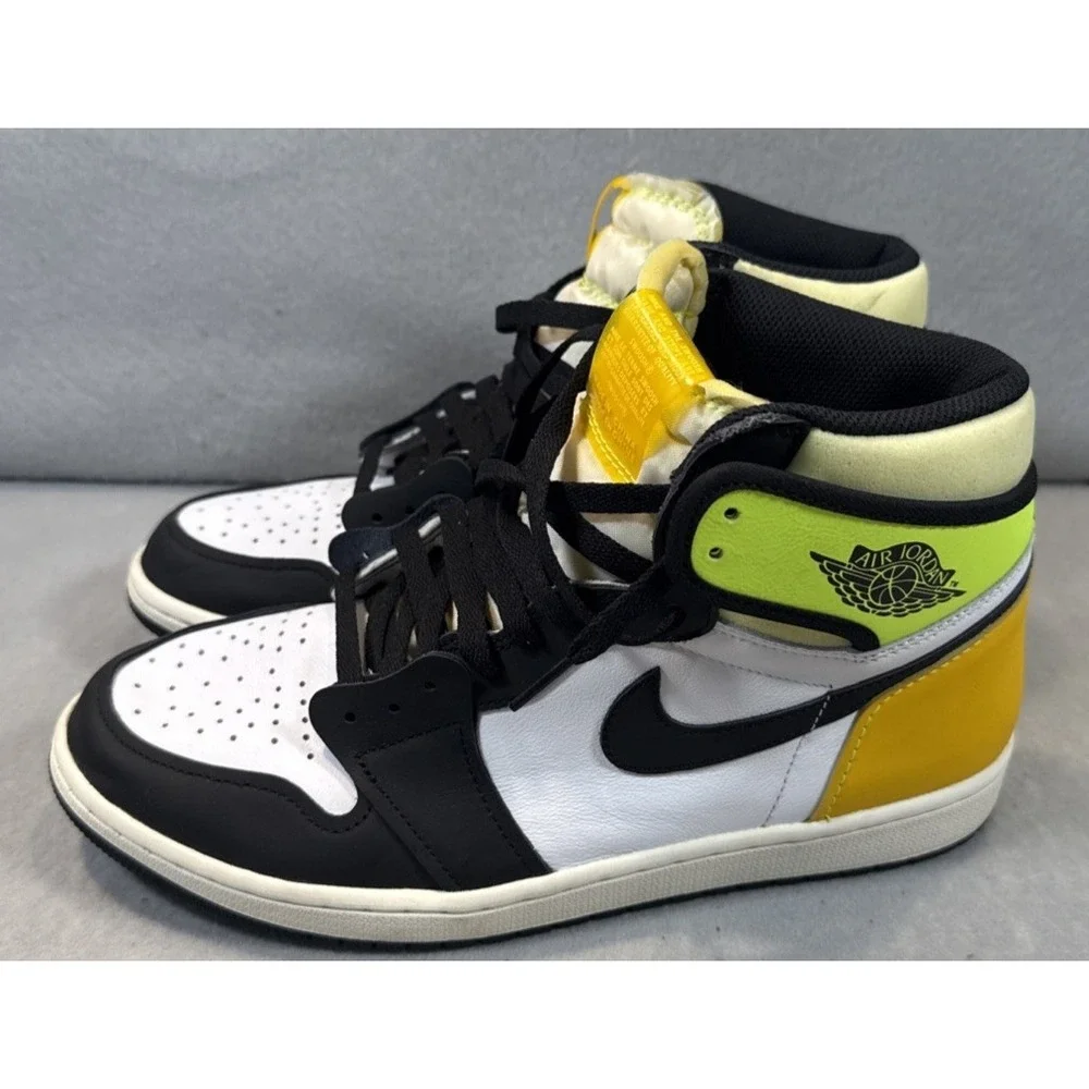 Air Jordan 1 High OG Volt 555088-118 size 10.5